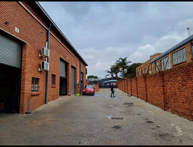 INDUSTRIAL PROPERTY TO RENT IN HENNOPSPARK